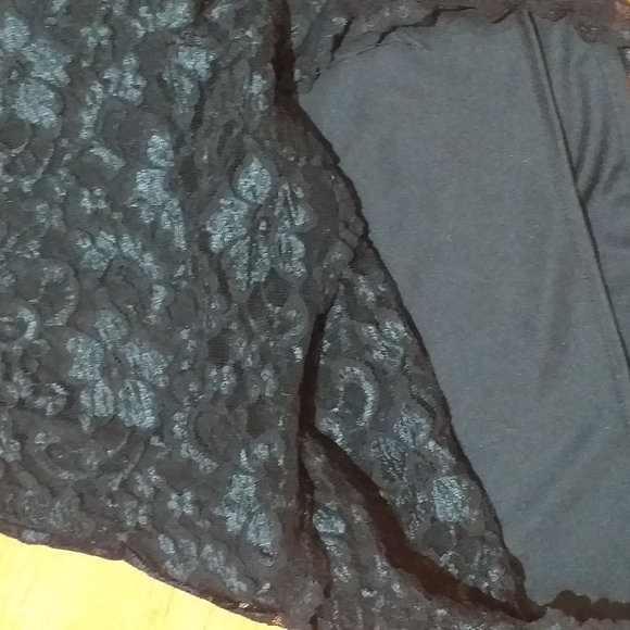Lace Dress - Picture 5 of 6